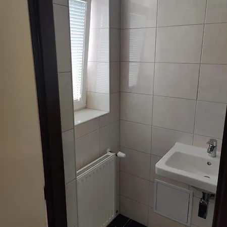 아파트 Comfortable 2 Bedroom Flat Free Parking Shared Kitchen 프라하