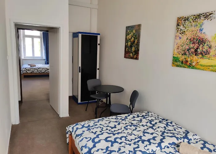 Comfortable 2 Bedroom Flat Free Parking Shared Kitchen Lejlighed Prag